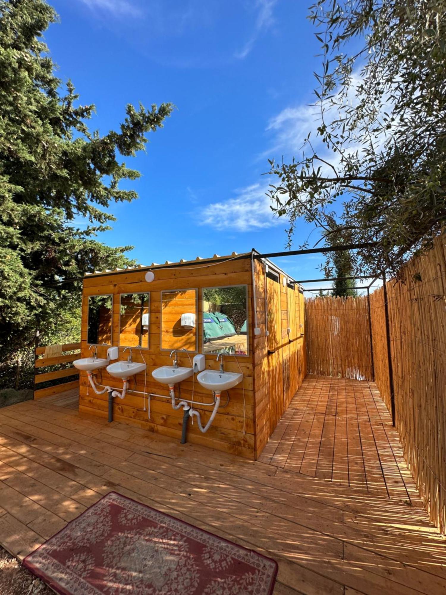 Alt Camping Hotel Dhermi Exterior photo