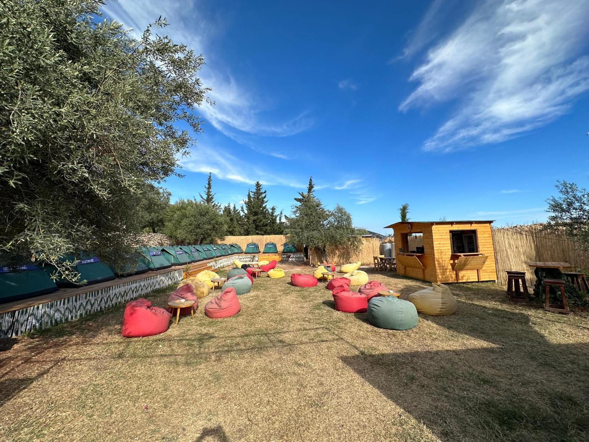 Alt Camping Hotel Dhermi Exterior photo